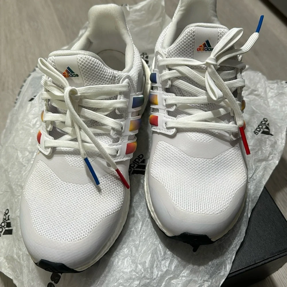 🎉Like New! Worn once Adidas Womens Shoes - Picture 6 of 11